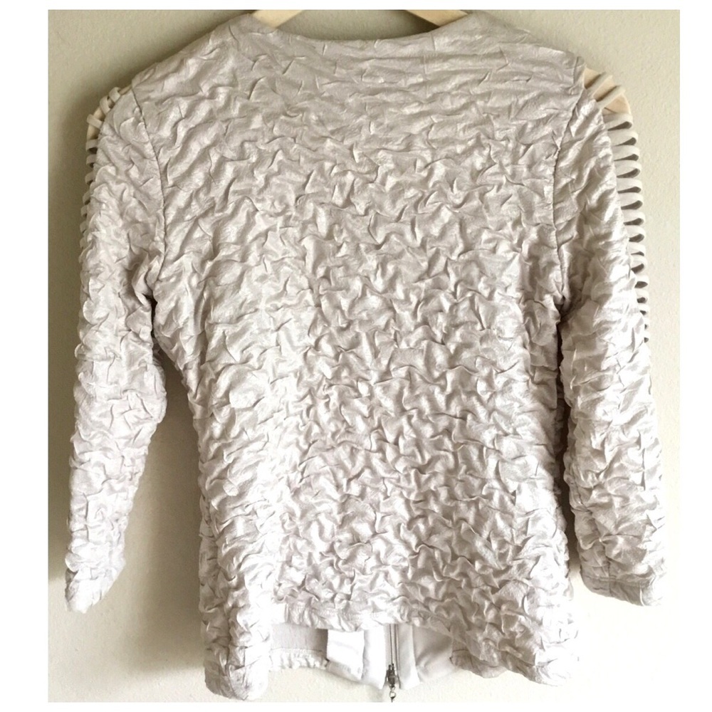 Frank Lyman designs crinkle zip up jacket